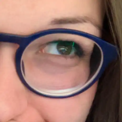 Lalucira's profile picture.